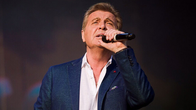 Ты помнишь, плыли две звезды...